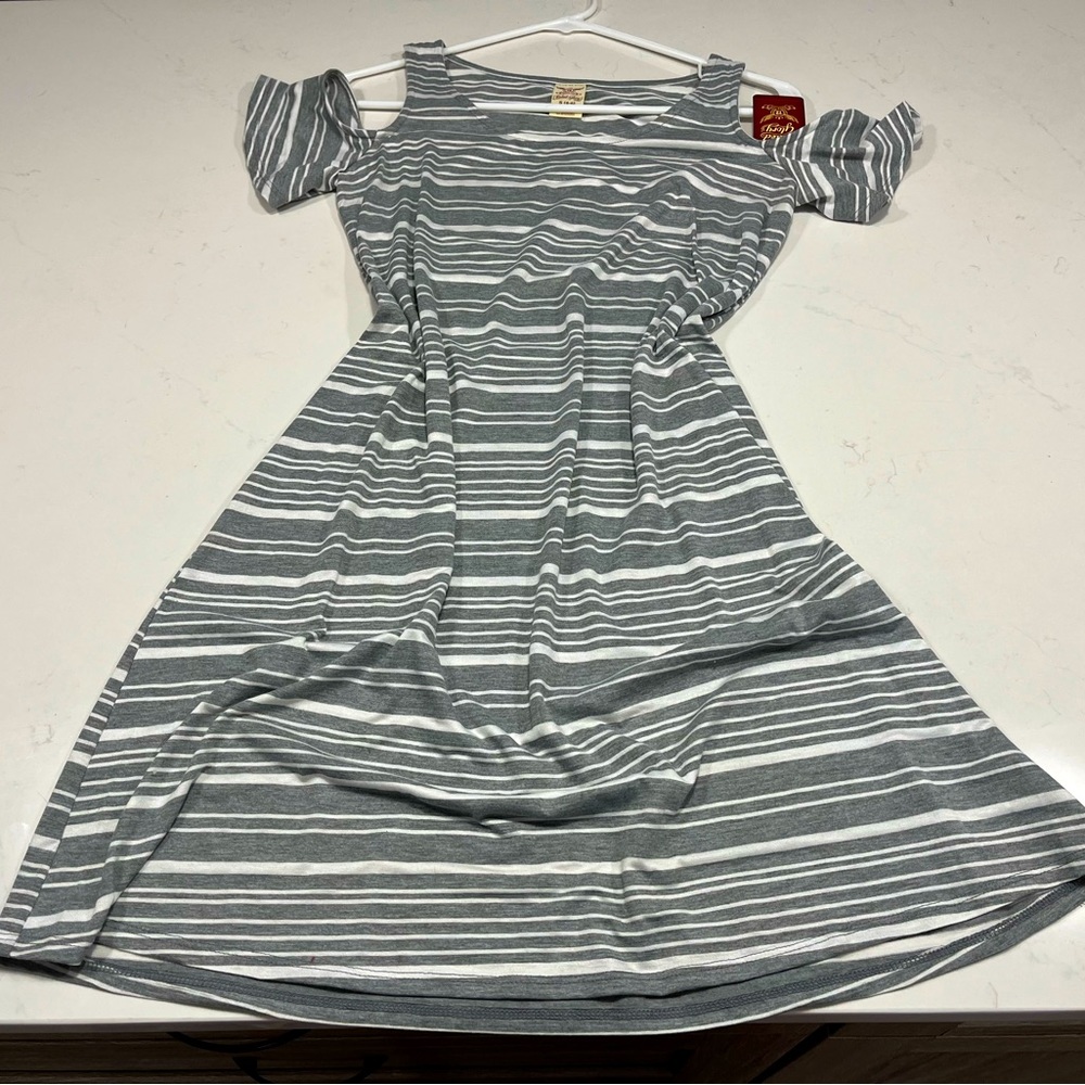 Women’s dress NEW